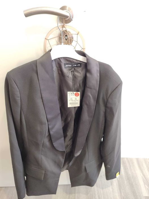 Blazer preto acetinado novo