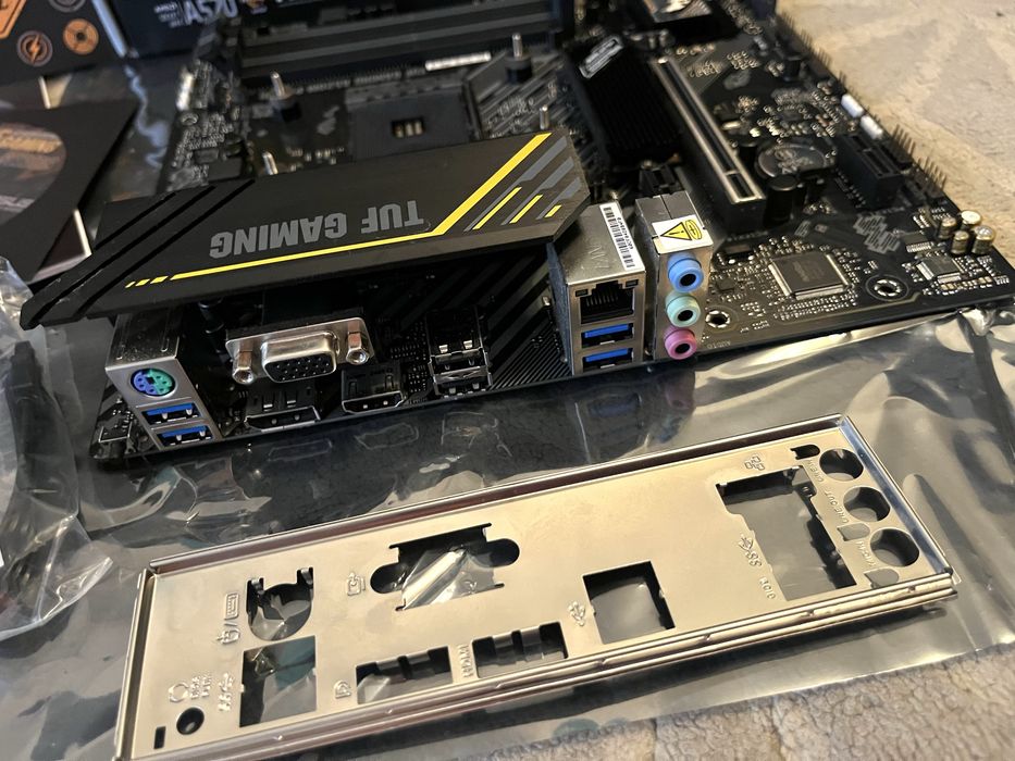 Motherboard Asus tuf gaming A520M-PLUS II garantia