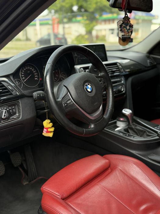 BMW Seria 3 F30 320D