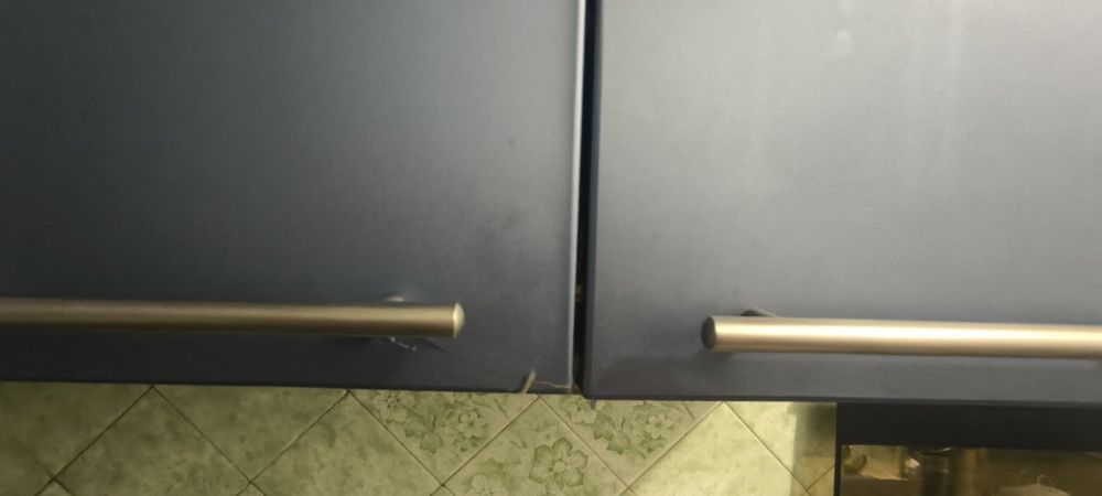 Срочно продам  угловую кухню.