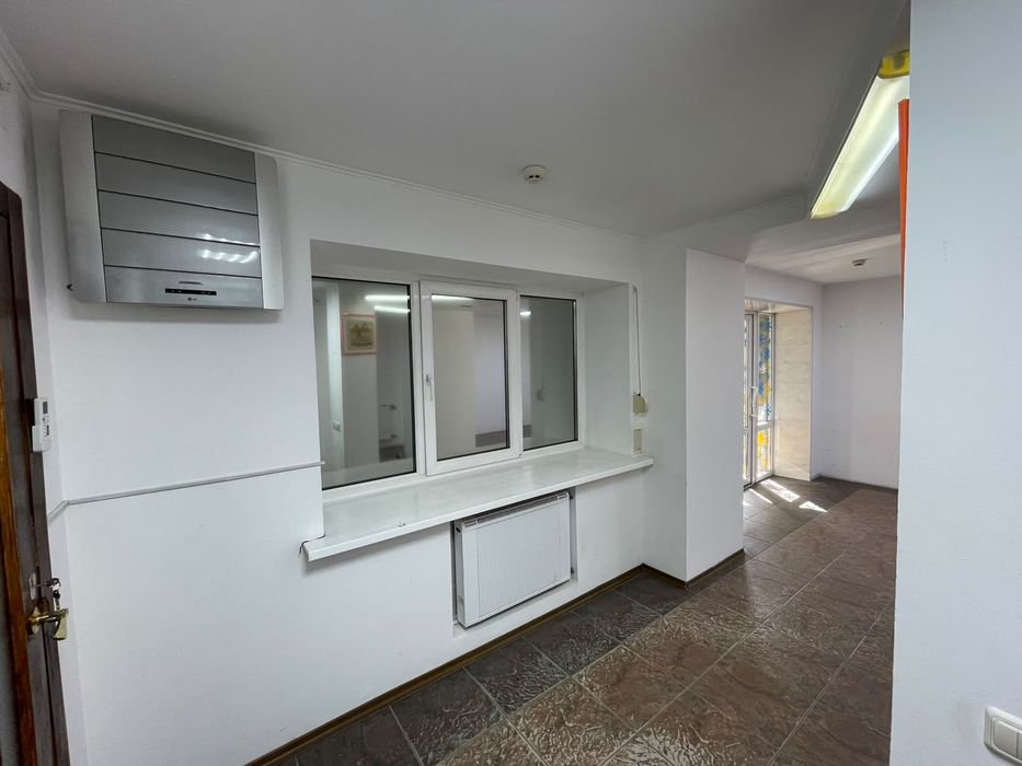 Оренда комерційного приміщення 51 м² | вул. Соборності, 60 | Червона лінія | Центр