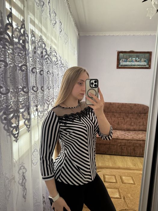 Блуза чорно/біла в полоску