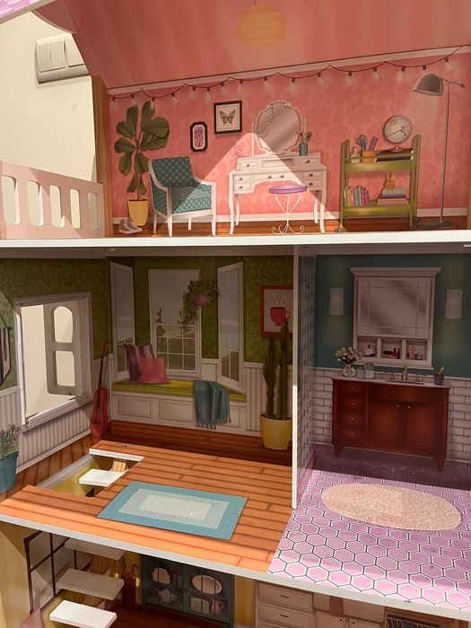 Casa de bonecas como nova, com cerca de 1.20metros.