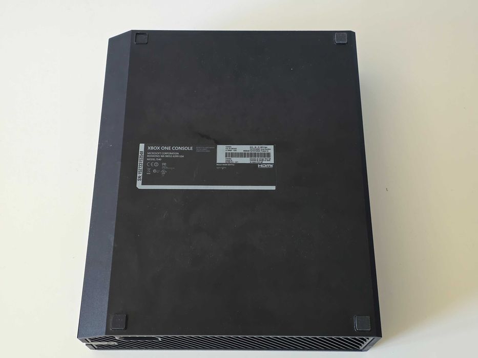 Konsola Microsoft XBOX One 1TB zestaw