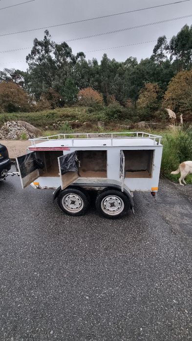 Atrelado Reboque Cães