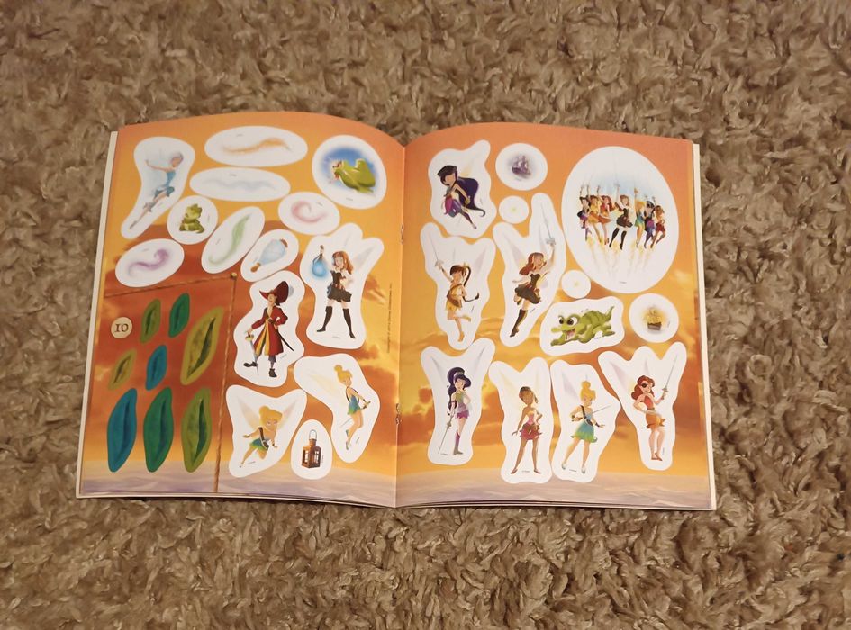 Disney Wróżki Dzwoneczek i tajemnica piratów książka +naklejki +plakat