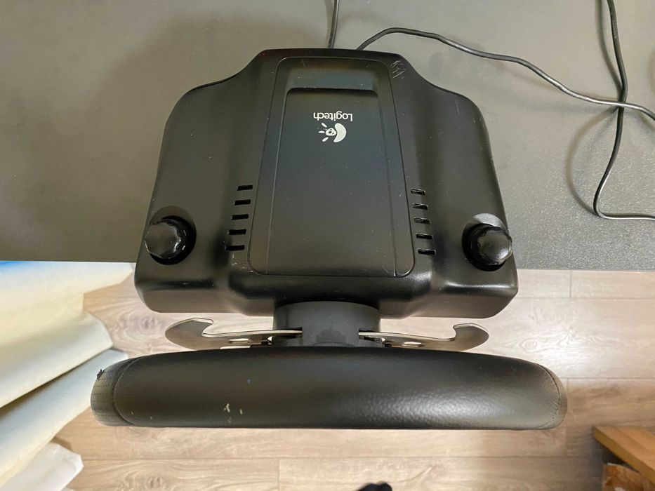 Logitech G27 Ігрове кермо