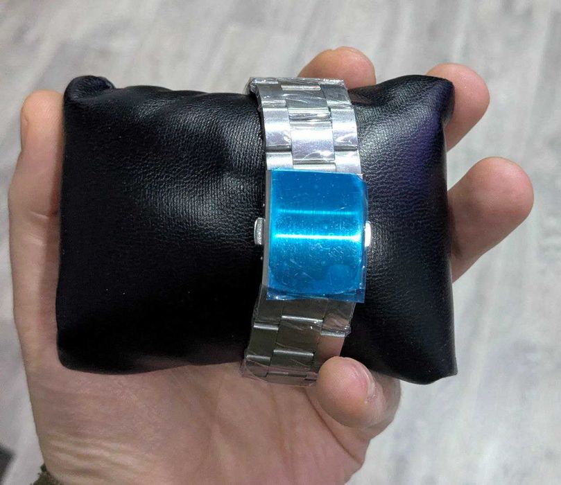 Продам наручные часы