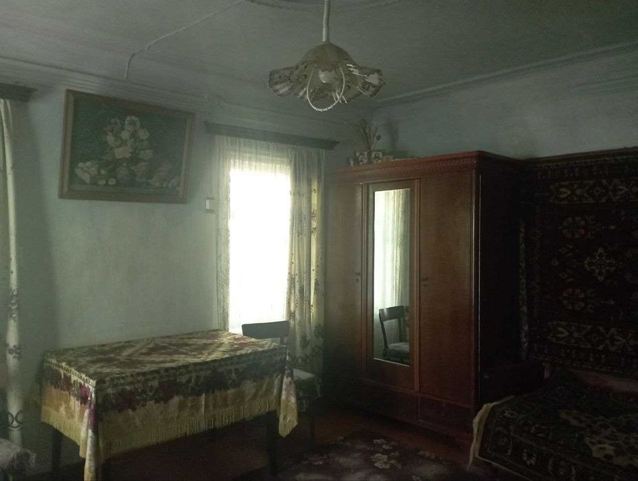 Продаж будинку з ділянкою