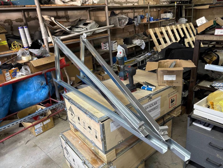 Баластна система кріплень, трикутники під сонячні панелі.