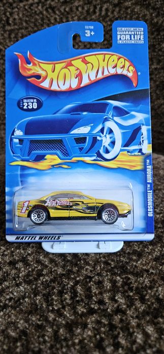 Hot wheels oldsmobile aurora zestaw