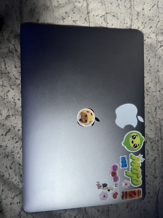 MacBook Pro 2019 13” i5/8gb/250gb ssd space gray