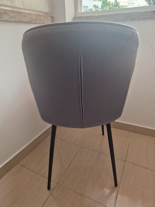 Cadeiras em tecido azul (lavavel)