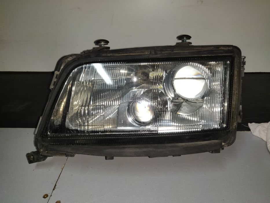 Lewa lampa oryginał audi A8 D2