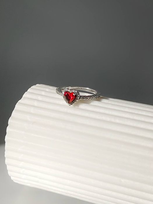 Колечко Pandora Червоне серце