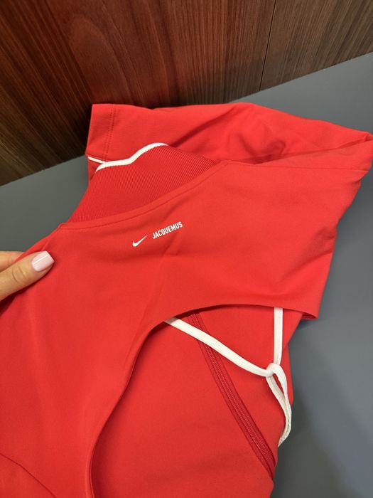 Жіноча лімітована сукня Nike Jacquemus