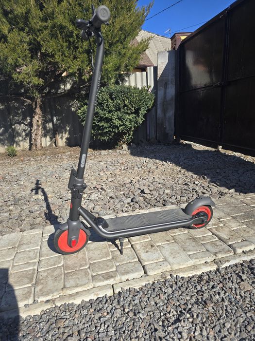 Продам самокат Segway Ninebot eKickScooter ZING C20