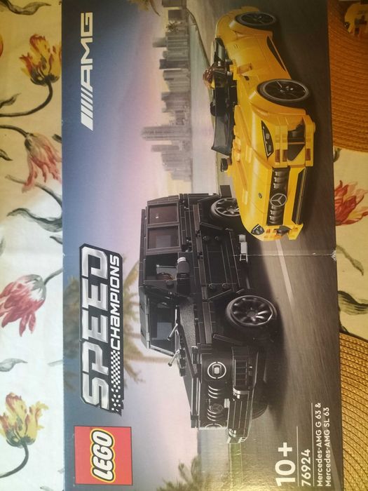 Pudelka LEGO 76924 + 76917