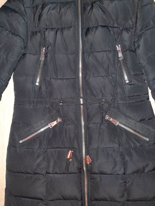 Жіноча зимова куртка