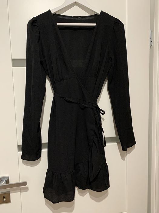 Asos czarna kopertowa mini sukienka M/L