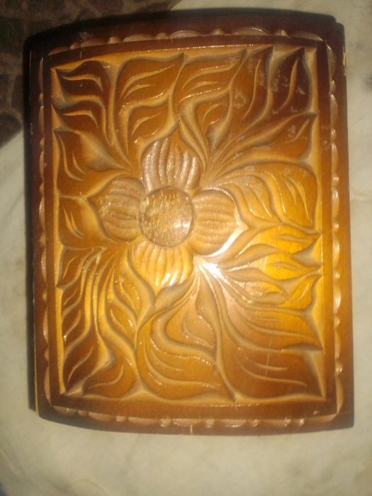 Шкатулка деревянная ручной работы