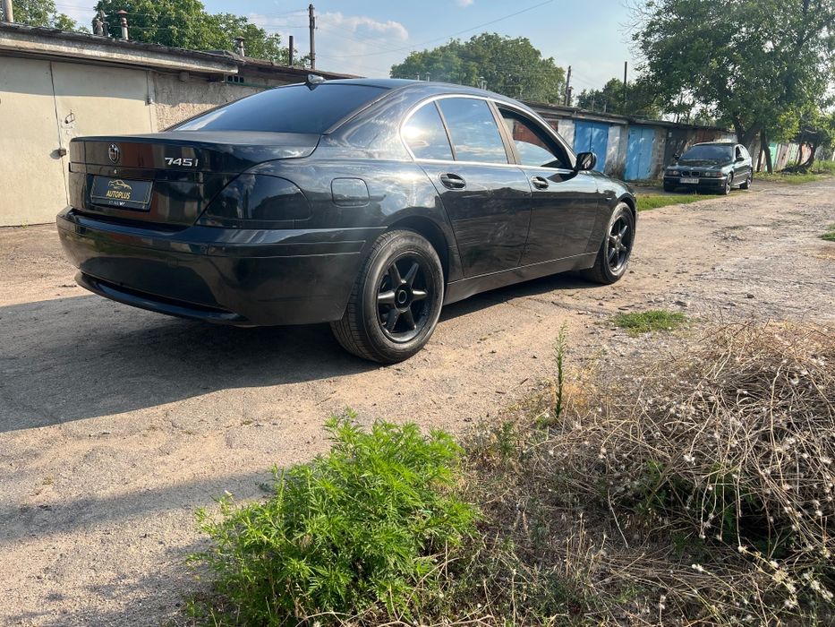 BMW  E65 4.4 бензин