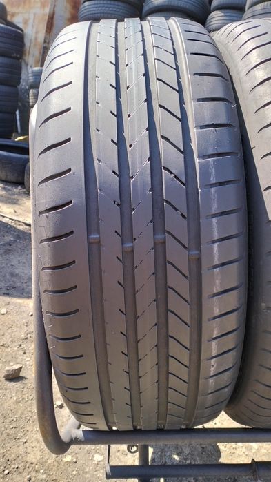 235 45 R19 GoodYear EfficientGrip RunFlat