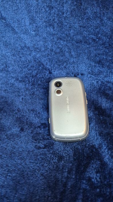 Вінтажний мобільний телефон Samsung GT-B3310