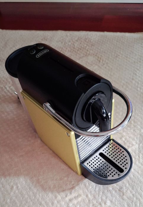 Máquina de café Nespresso Pixie.