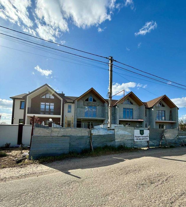 Продам дом 127 кв.м. Таунхаус "Садовый" в Обуховке (Кировское)