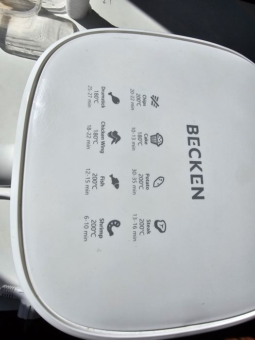 Fritadeira sem óleo (Air Fryer) Becken BAF 7528 – Funciona perfeitamente
