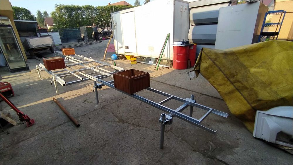 Platforma do przewozu pszczół.