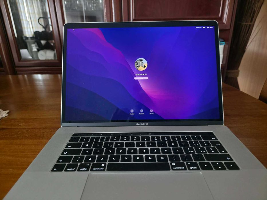 Macbook Pro 15' Touch Bar 2016