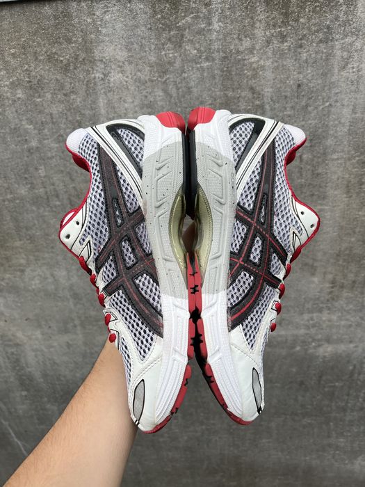 Мужские кроссовки Asics GT-2170 белого, красного и серого цветов.