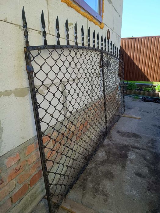 Секції металеві для огорожі