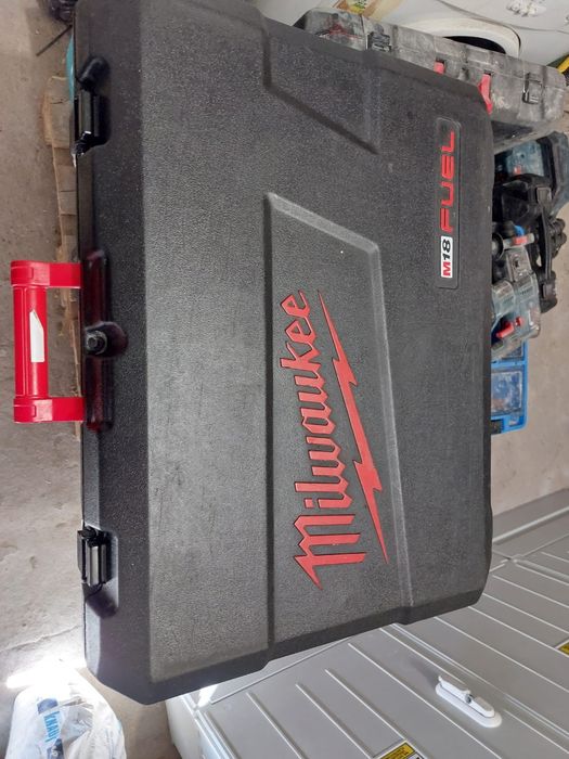 Sprzedam Młot  udarowy Milwauke SDS Max 18V
