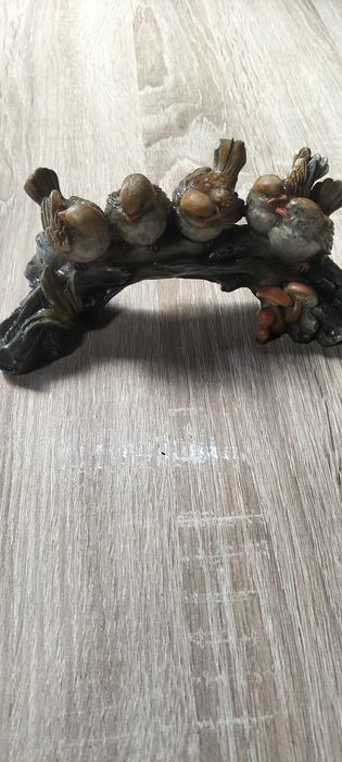 Figurka rzeźba ptaszki na galezi F.A.R.O