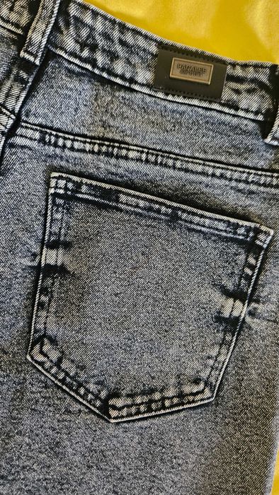 Продаю джинси-мом