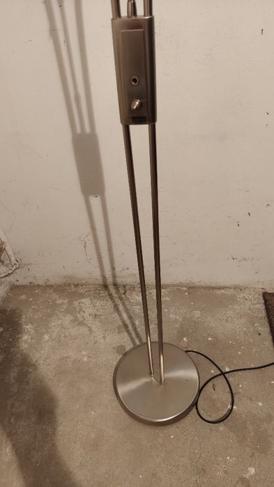 Żyrandol oraz lampę stojącą tanio sprzedam