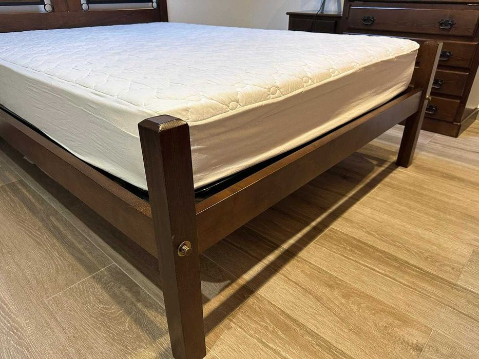 Cama casal + Estrado + Colchão