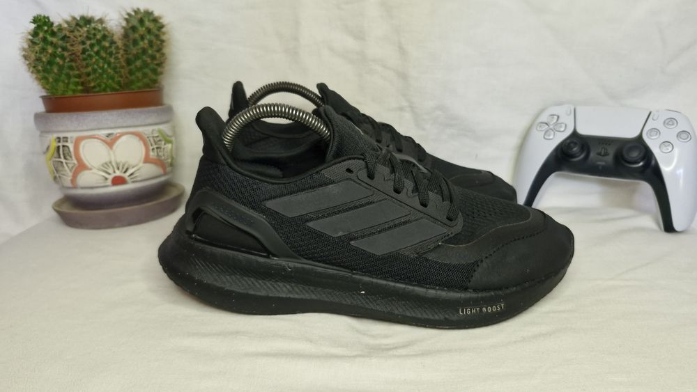 Бігові кросівки Adidas Pureboost 5.Розмір 39