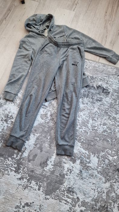 Спортивний Костюм  Puma.Колір сірий ,розмір с-м .Стан нового.