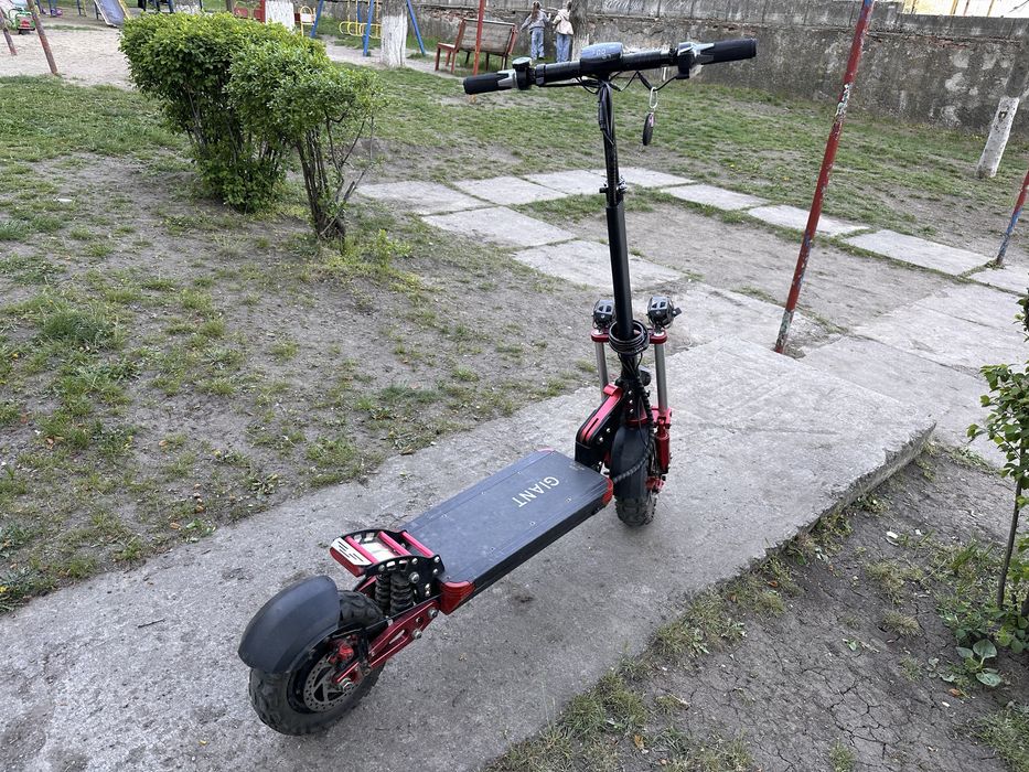 Електросамокат GIANT Outlander M11 Pro 1600W 26Ah 52V