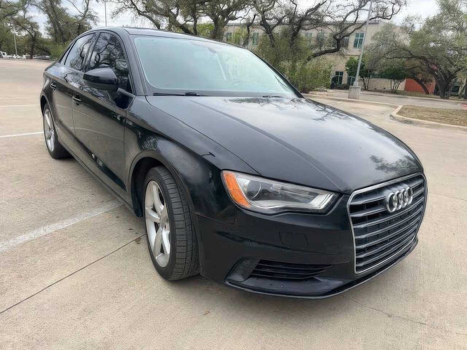 Audi A3 Premium      2015