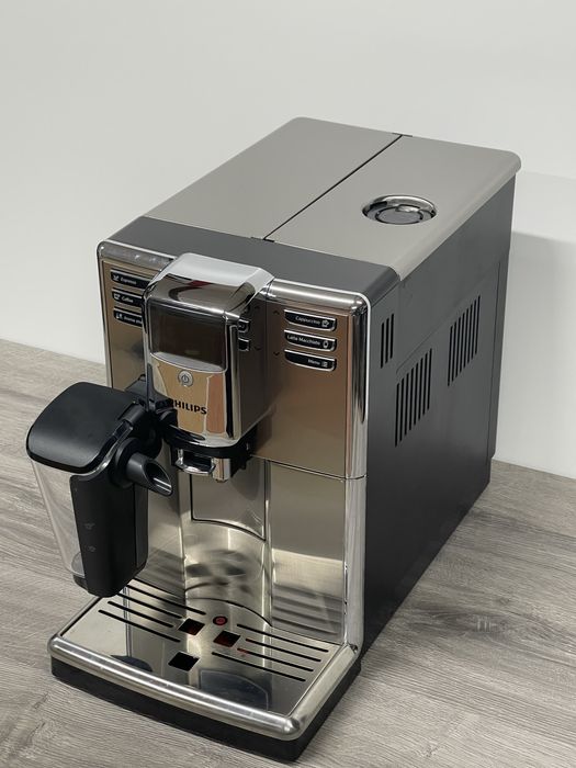 Продам кавомашину Philips EP 5335