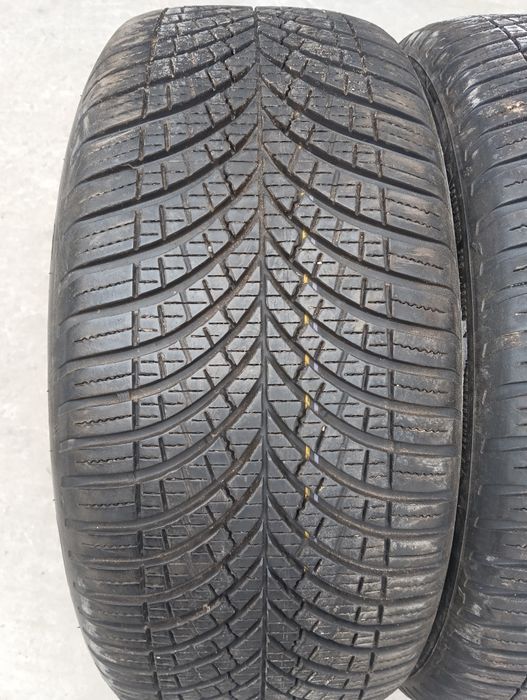 245/45 R18 100Y Goodyear Vector 4Seasons