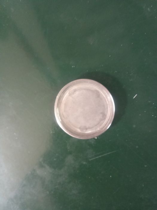 Uma caixa aço Omega. Duas tampas. Uma Sicura