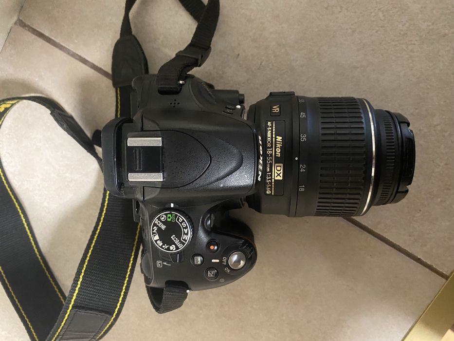 Продам дзеркальний фотоапарат nikon d5100