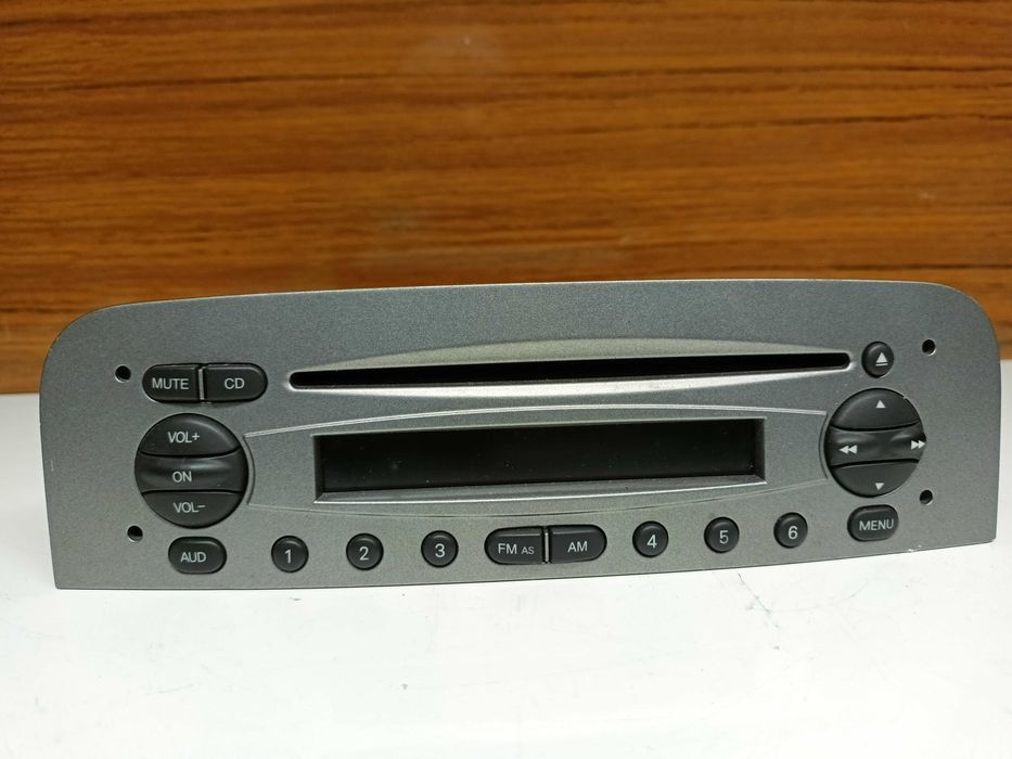 Fabryczne Radio Alfa Romeo 147 blaupunkt + kod