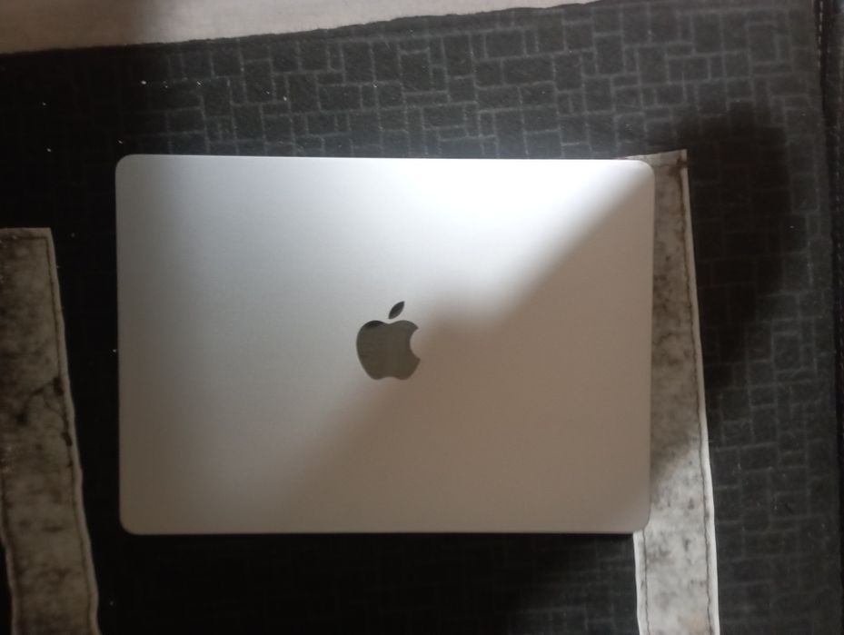 Macbook air m2 p/peças
